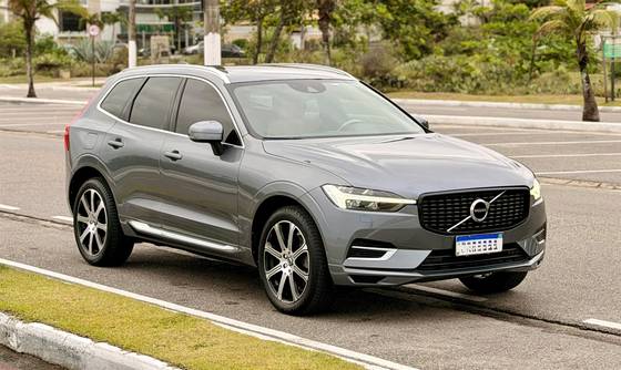 VOLVO XC60 2.0 T8 HYBRID INSCRIPTION AWD GEARTRONIC VOLVO XC60 2.0 T8 HYBRID INSCRIPTION AWD GEARTRONIC